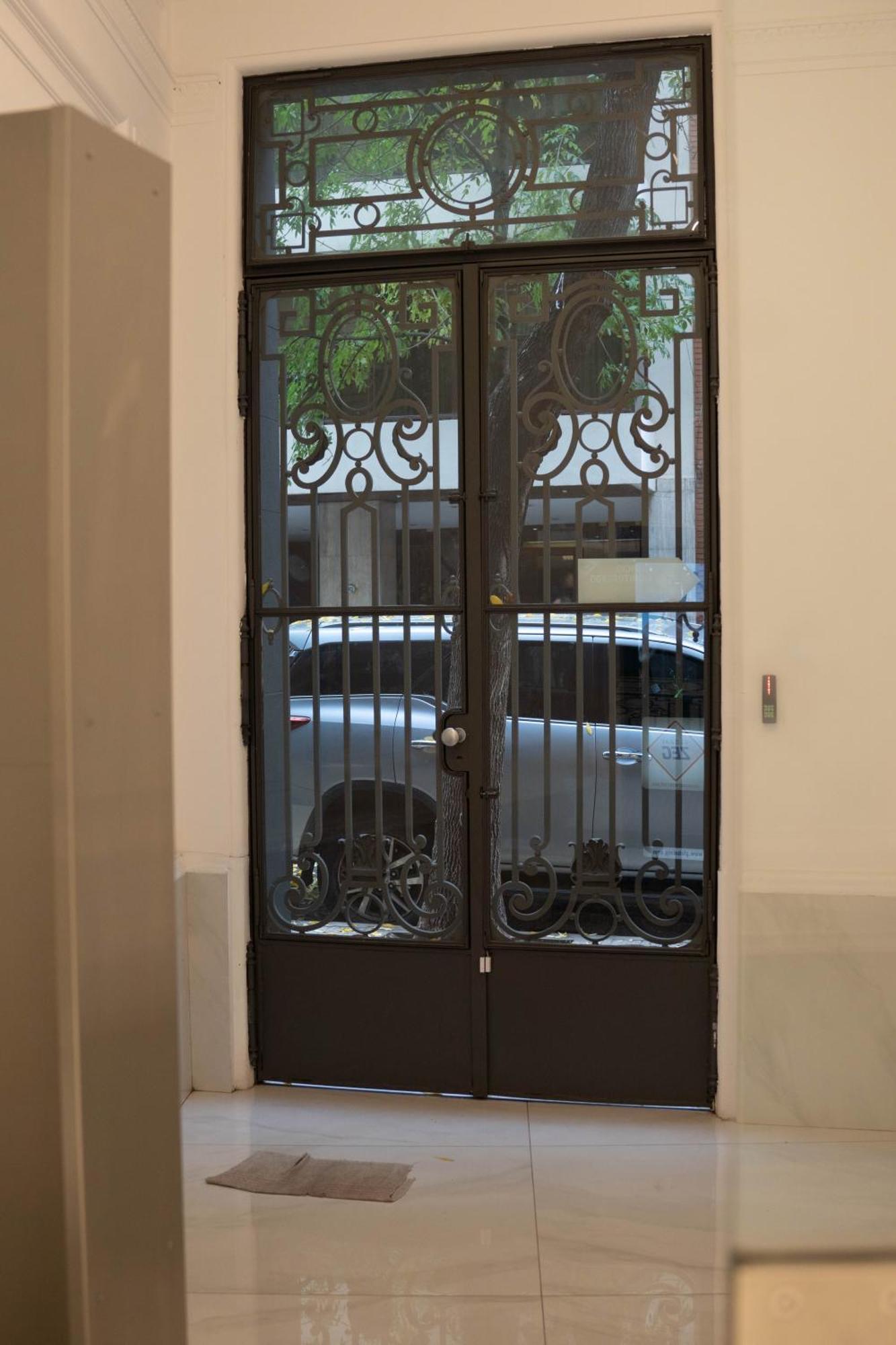 Vizion Juncal- Encanto Frances En El Corazon De Recoleta Buenos Aires Eksteriør bilde